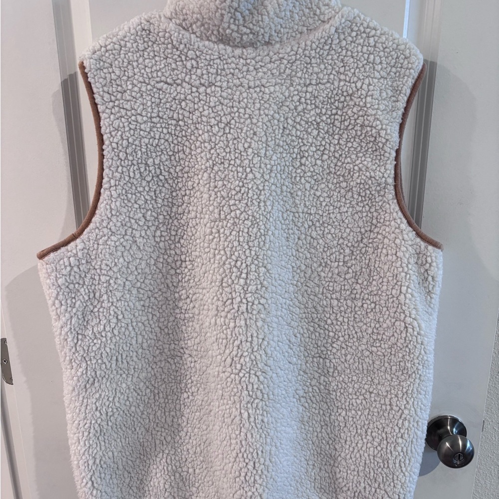 Shearling vest - Picture 2 of 4